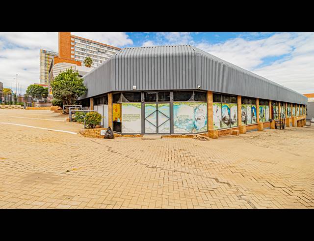 2,200M² WAREHOUSE FOR SALE IN FERNDALE